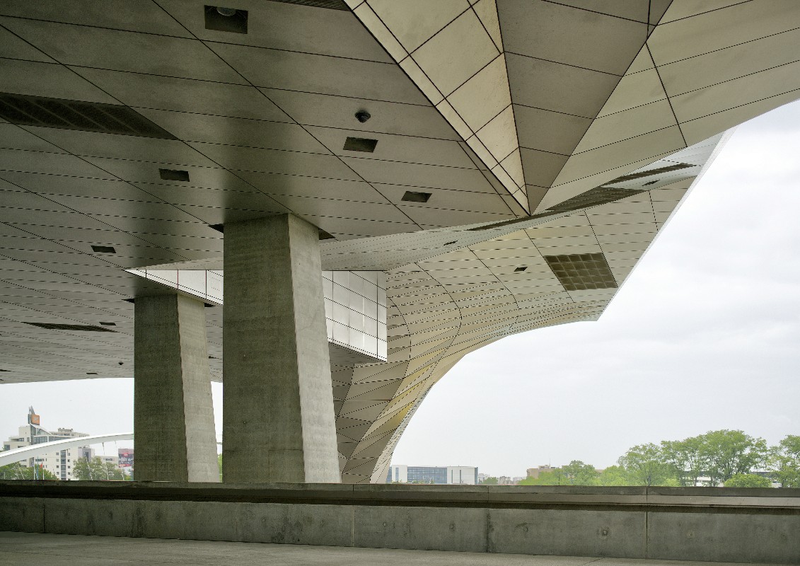 Musée des Confluences (Coop Himmelb(l)au, 2014)